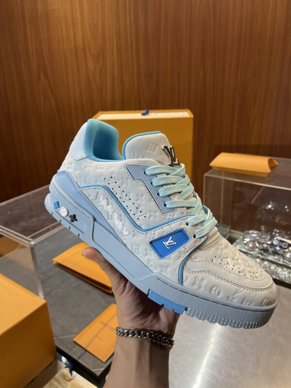 sy_no_84E4A1C21138A408A6EF03B1AAC371EF_5 Louis Vuitton LV Trainer White & Light Blue "#54" Retro Sneakers