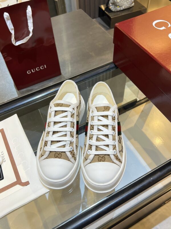 sy_no_8522B7535EA13FFE7F63FBC3CBF17E71_1 Gucci Re-Web Sneaker in Beige GG Canvas with Green & Red Web