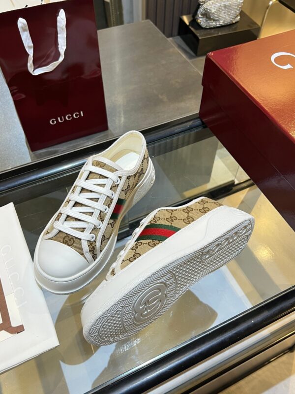 sy_no_8522B7535EA13FFE7F63FBC3CBF17E71_5 Gucci Re-Web Sneaker in Beige GG Canvas with Green & Red Web
