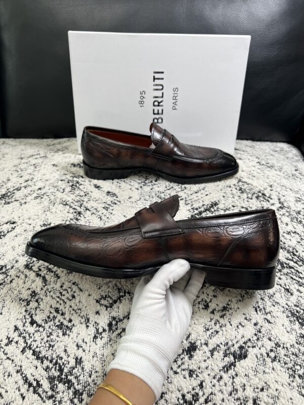 sy_no_8622057DA99BAC33E9B7E1C42F8959E6_4 Tobacco Brown & Dark Coffee Crocodile-Embossed Patina Penny Loafers