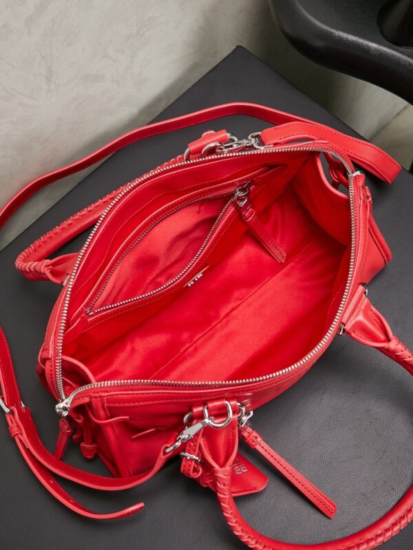sy_no_86A1FD5F6BA1AEEEBB22F98ACC8817F6_4 Red Leather Front-Zip Double-Handle Shoulder Crossbody Bag