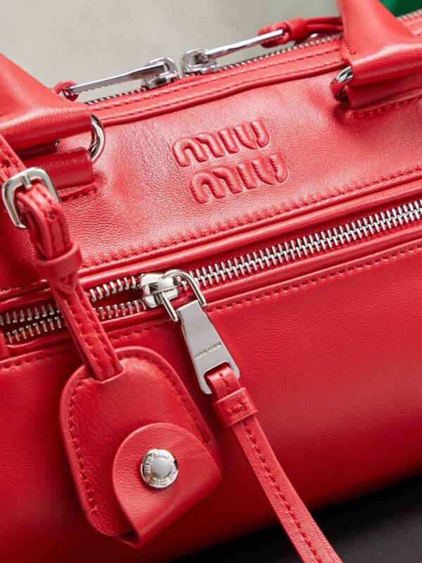 sy_no_86A1FD5F6BA1AEEEBB22F98ACC8817F6_6 Red Leather Front-Zip Double-Handle Shoulder Crossbody Bag