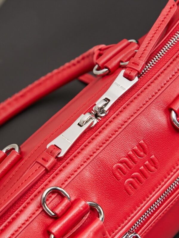 sy_no_86A1FD5F6BA1AEEEBB22F98ACC8817F6_7 Red Leather Front-Zip Double-Handle Shoulder Crossbody Bag