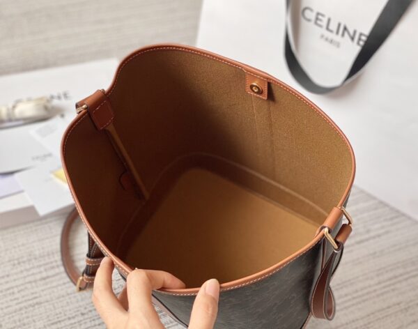 sy_no_86DF74CD0D0649AF4181CAD6F61F14EB_4 CELINE Women's Triomphe Canvas Small Bucket Bag (Shoulder/Crossbody)