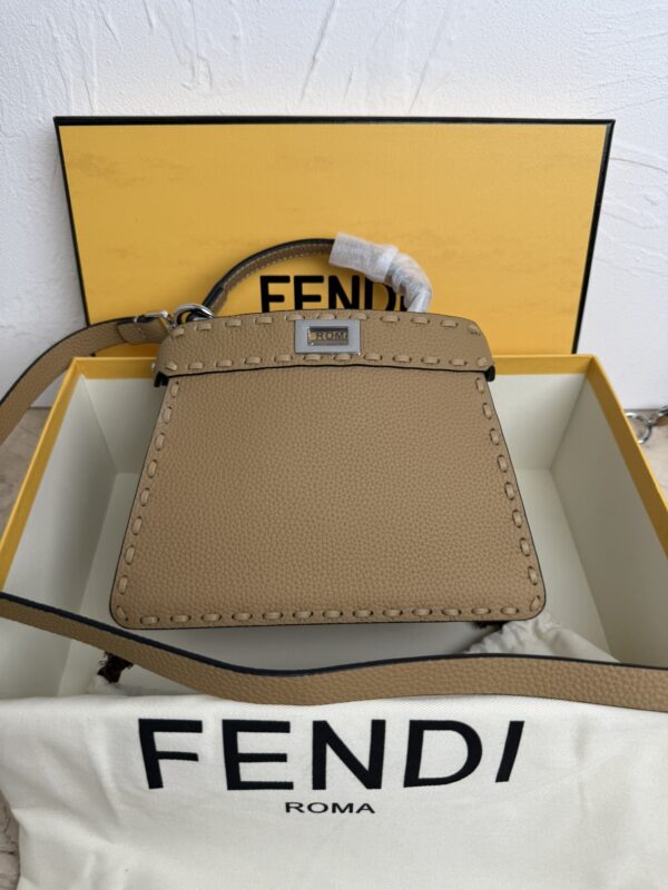 sy_no_881B6660C7FF4DF1376EE9990056AF95_0 Brown Small Peekaboo ISeeU Textured Calfskin Handbag