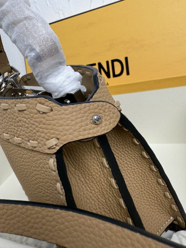 sy_no_881B6660C7FF4DF1376EE9990056AF95_4 Brown Small Peekaboo ISeeU Textured Calfskin Handbag