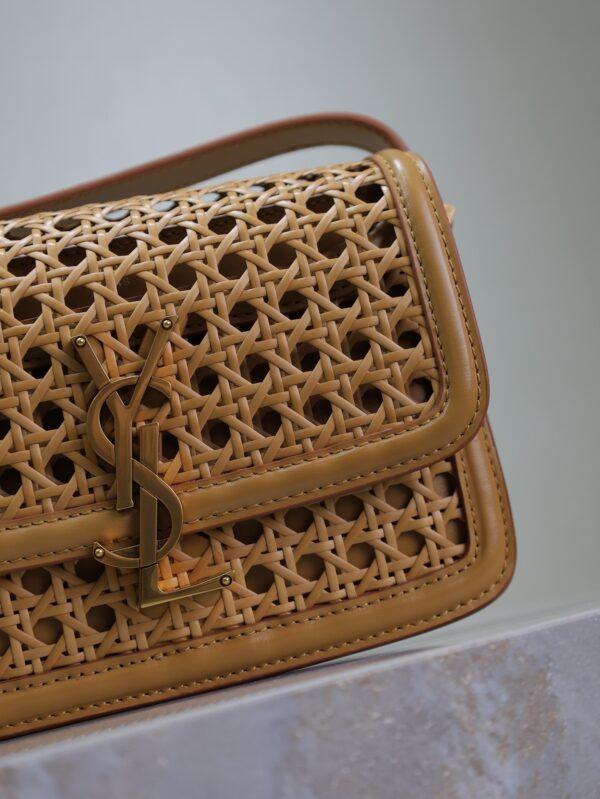 sy_no_881DEF8200C4684618E89D1CD2B8DA4E_2 Solferino Box 19cm Bag – Beige Bamboo & Leather
