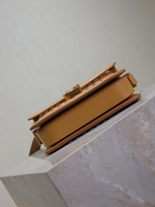 sy_no_881DEF8200C4684618E89D1CD2B8DA4E_5 Solferino Box 19cm Bag – Beige Bamboo & Leather