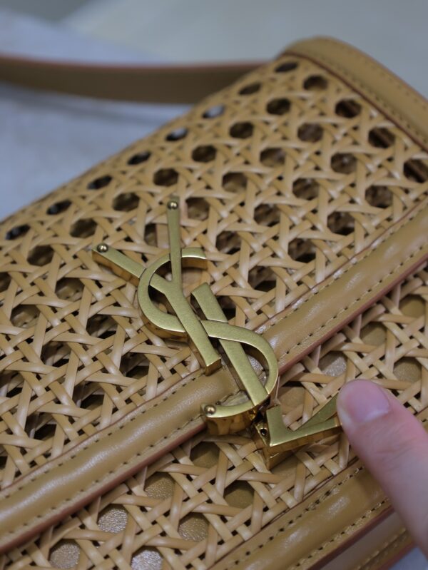 sy_no_881DEF8200C4684618E89D1CD2B8DA4E_6 Solferino Box 19cm Bag – Beige Bamboo & Leather