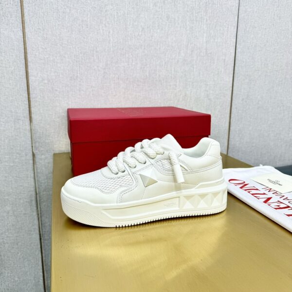 Valentino Garavani One Stud XL / Freedots White Platform Sneakers