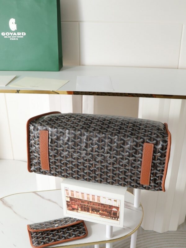sy_no_88A2F1E376A3255B032280E70C690E33_5 Brown Goyardine Hardy Small Commuter Tote