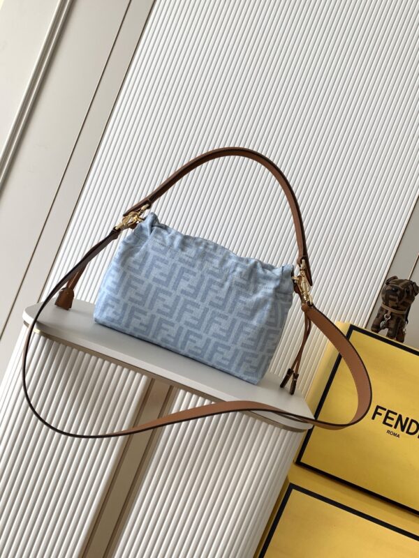 sy_no_88F5E00408EFFEA2F5FDA842B33D208B_1 Fendi Mamma Baguette Shoulder Bag