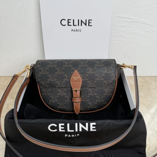 sy_no_89052C2DCD6203E6D5C7E23B16AD2AF3_0 Folco Saddle Bag – Signature Monogram