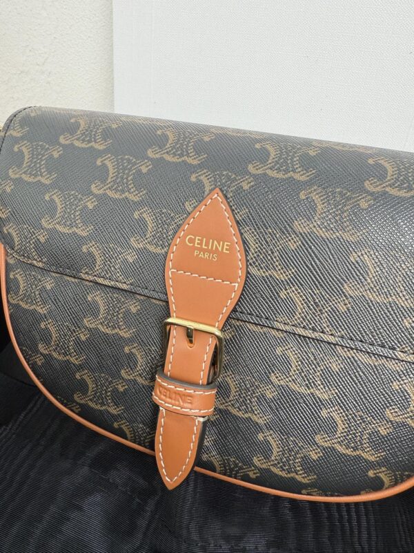 sy_no_89052C2DCD6203E6D5C7E23B16AD2AF3_3 Folco Saddle Bag – Signature Monogram