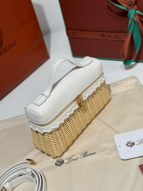 sy_no_895AE8A4700A4A8430F1756A0F0CDC0C_2 Loro Piana Extra Pocket L19 – Woven Leather Bag (White)