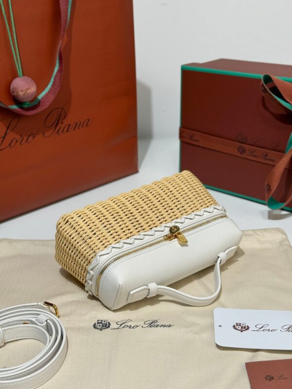 sy_no_895AE8A4700A4A8430F1756A0F0CDC0C_4 Loro Piana Extra Pocket L19 – Woven Leather Bag (White)