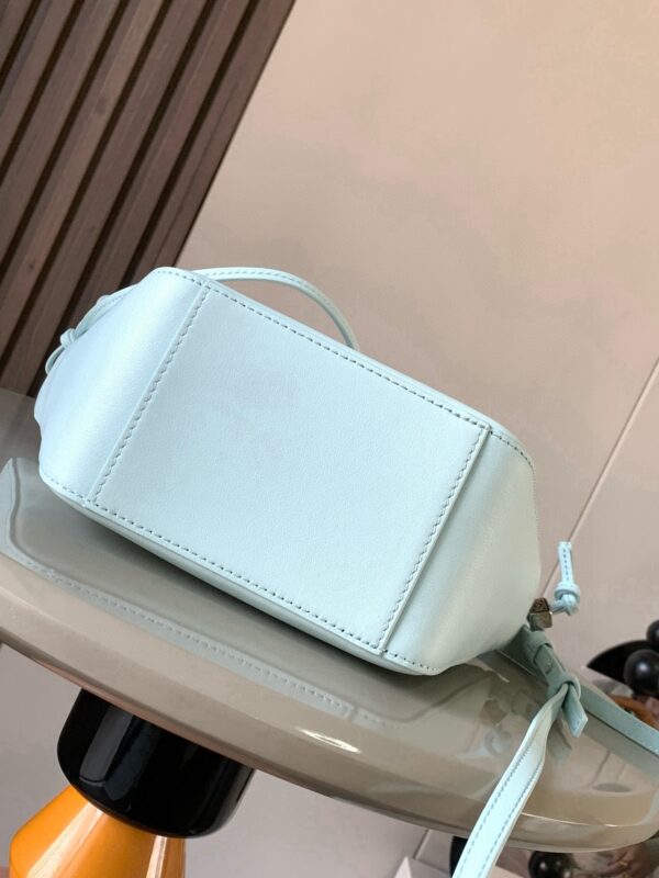 sy_no_899013A87EAB48391A93201AB21BEE1B_2 LOEWE Hammock Hobo Shoulder Bag