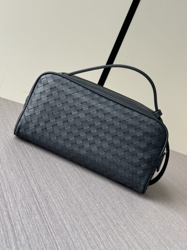 sy_no_8A1C5840289EB2B0C9BCAA24D235C49D_1 Double-Zip Clutch Bag – Black Woven Leather