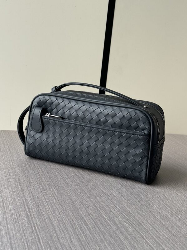 sy_no_8A1C5840289EB2B0C9BCAA24D235C49D_2 Double-Zip Clutch Bag – Black Woven Leather