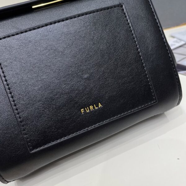 sy_no_8A58D61C19F6D21FDA20023892C103A0_4 FURLA Vintage Frame Crossbody Bag – Black
