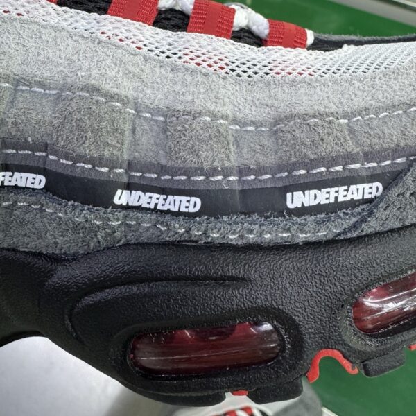 sy_no_8AE56E72309913069BDF8DBFA4E6E89D_10 Nike Air Max 95 – Grey / Red / Black