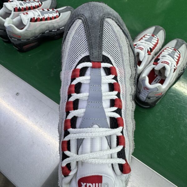 sy_no_8AE56E72309913069BDF8DBFA4E6E89D_6 Nike Air Max 95 – Grey / Red / Black