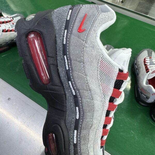 sy_no_8AE56E72309913069BDF8DBFA4E6E89D_8 Nike Air Max 95 – Grey / Red / Black