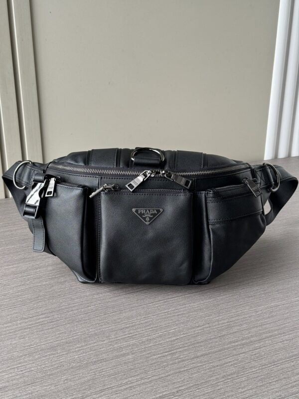 sy_no_8AECAB39A0F540EB3580FCDCFB3A1D2E_0 Large-Capacity Crossbody Chest Bag – Black