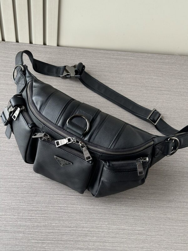 sy_no_8AECAB39A0F540EB3580FCDCFB3A1D2E_3 Large-Capacity Crossbody Chest Bag – Black