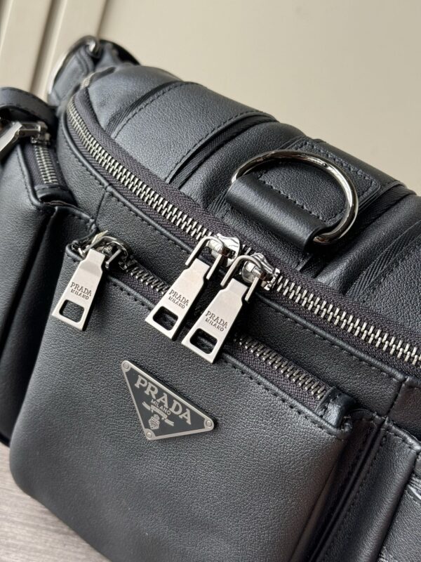 sy_no_8AECAB39A0F540EB3580FCDCFB3A1D2E_4 Large-Capacity Crossbody Chest Bag – Black