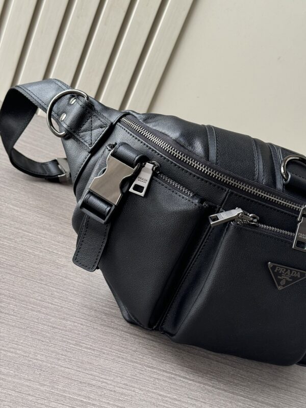 sy_no_8AECAB39A0F540EB3580FCDCFB3A1D2E_6 Large-Capacity Crossbody Chest Bag – Black