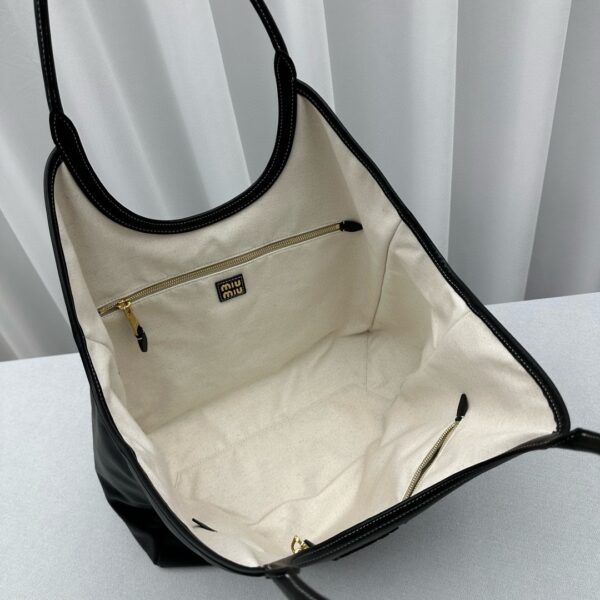 sy_no_8AFDB6627FE818767454F605F1CD1851_4 Black Smooth Leather Large Shoulder Tote