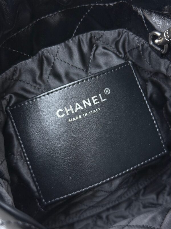 sy_no_8B08D0B843AC70C83387BDC55E33EBA1_7 Chanel 23A Mini 22 Bucket Bag – Glossy Calfskin Leather with Silver Hardware