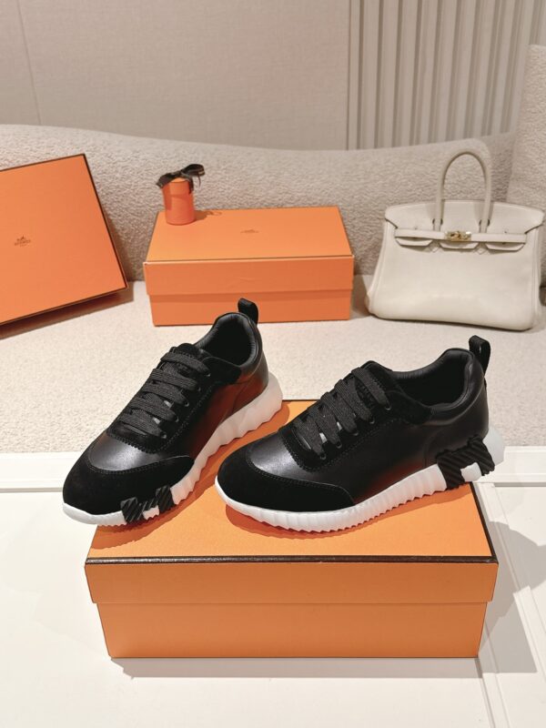 sy_no_8BCC96EFB0F87637E8985AE11A0DEBCC_2 Black Calf Leather & Suede Lightweight Sneakers