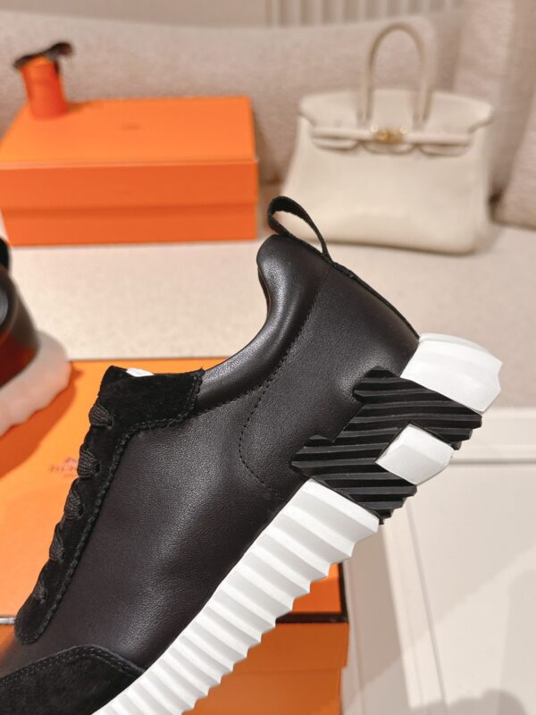 sy_no_8BCC96EFB0F87637E8985AE11A0DEBCC_5 Black Calf Leather & Suede Lightweight Sneakers