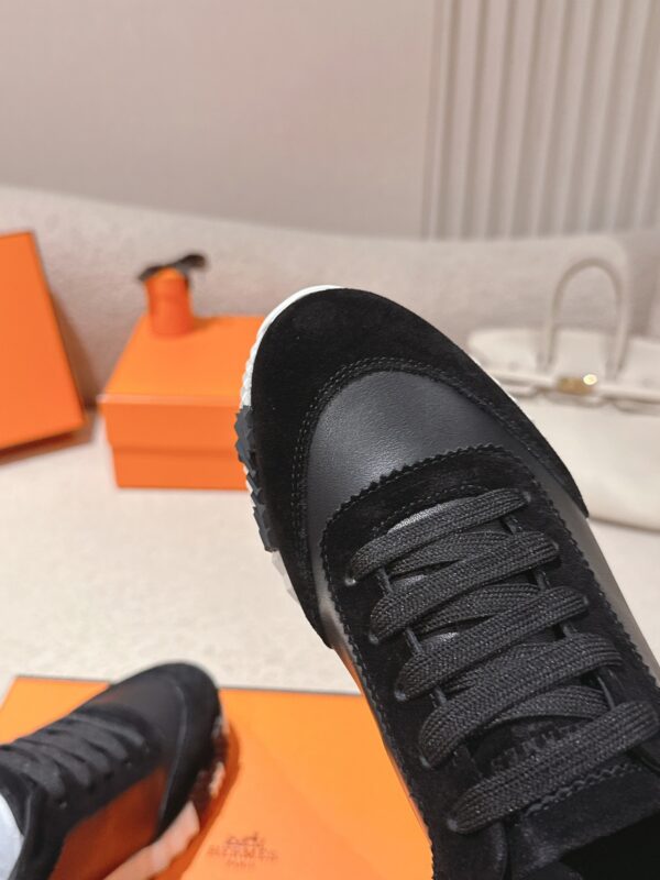 sy_no_8BCC96EFB0F87637E8985AE11A0DEBCC_6 Black Calf Leather & Suede Lightweight Sneakers