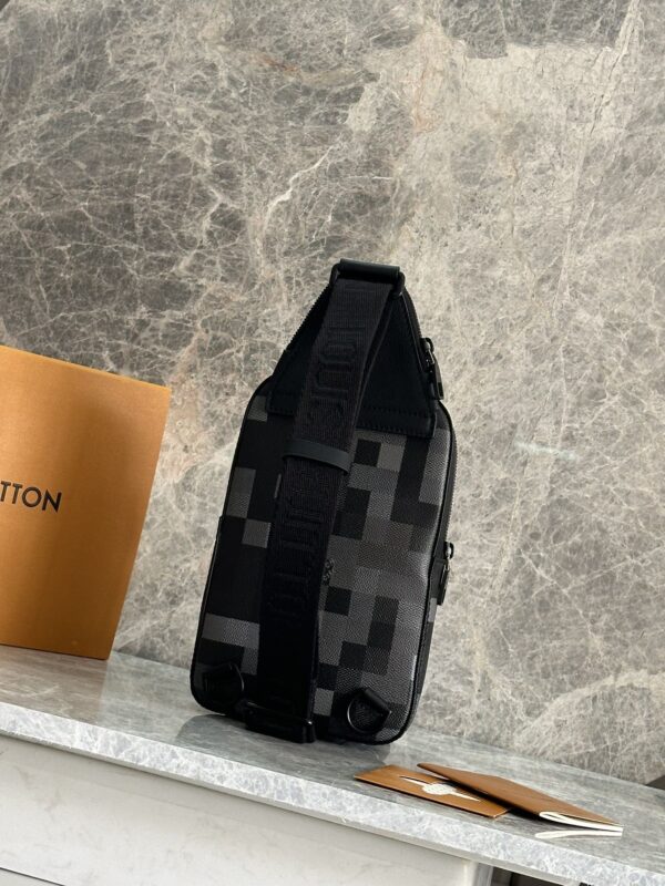 sy_no_8C729B278528CDD11658970328C83209_2 Sling Avenue XL Bag – Black Pixelated Damier