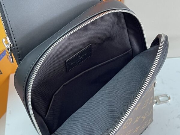sy_no_8C7CB3F5DA650EDABDC38AD73479F906_7 Avenue Shoulder Bag – Damier Graphite Canvas