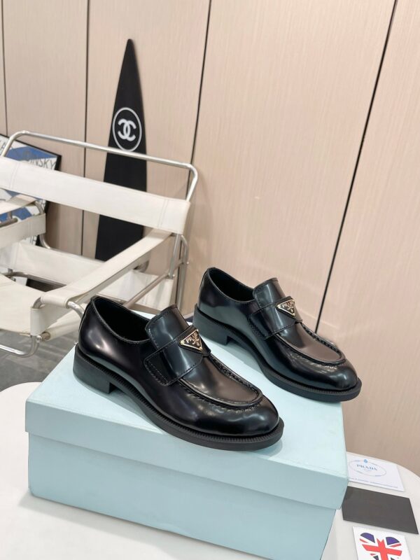 sy_no_8CC69B729E31E00840D71A5D6AD9EFBD_3 Black Glossy Leather Classic Flat Loafers