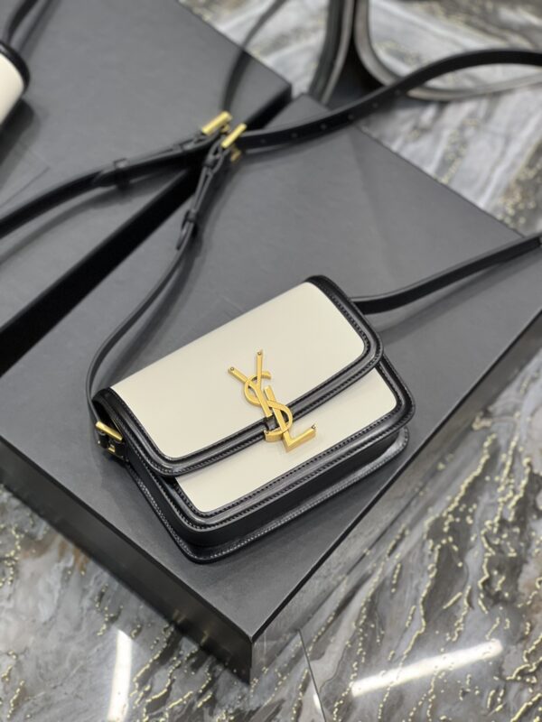 sy_no_8CCD9F53921595F8D583AF71C64BFB17_5 Solferino Box 19cm Bag – Black & White