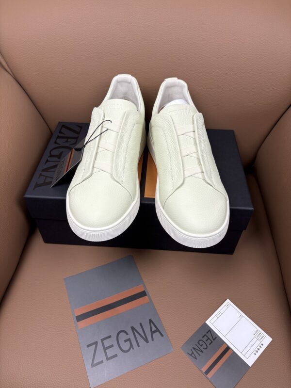 sy_no_8E1A3F917809E6A7942E9329623205E1_3 Off-White & Glacier White Textured Leather Slip-On Sneakers