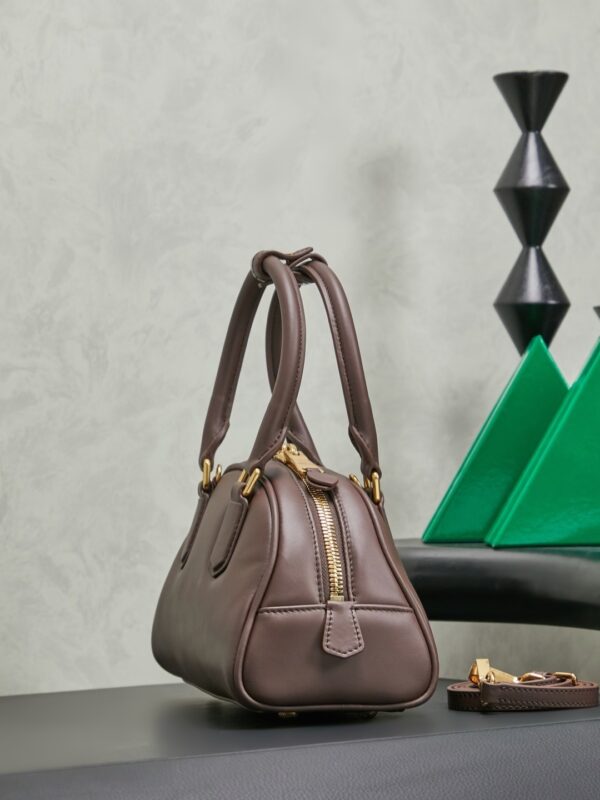 Miu Miu Women’s Arcadie Calfskin Bowling Bag – Vintage-Style Shell Bag (Suitable for Commuting; Shoulder, Crossbody, or Hand-Carry)