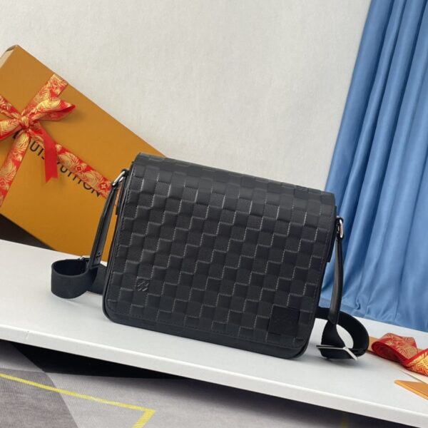 Louis Vuitton District PM Messenger Bag – Damier Infini Canvas