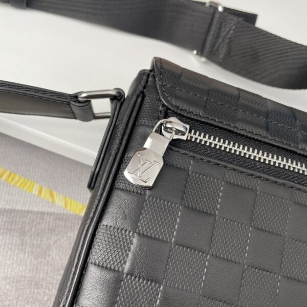 Louis Vuitton District PM Messenger Bag – Damier Infini Canvas