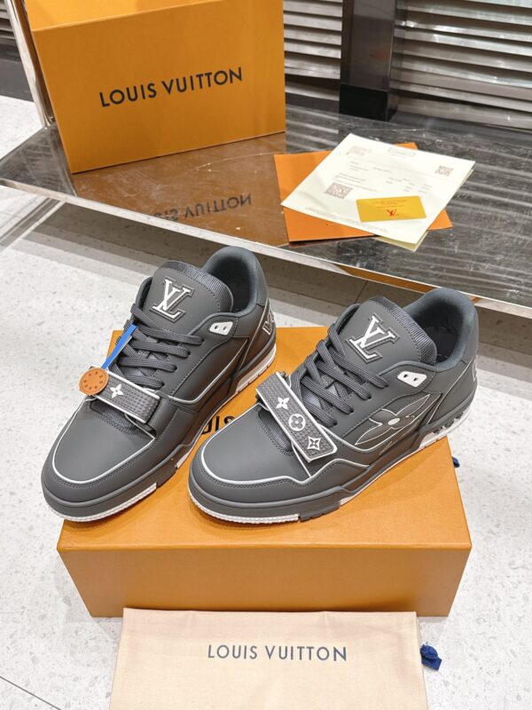 sy_no_905E3339459F06258EA362276D68A499_2 Louis Vuitton LV Trainer Dark Charcoal Grey & White Contrast Sneakers