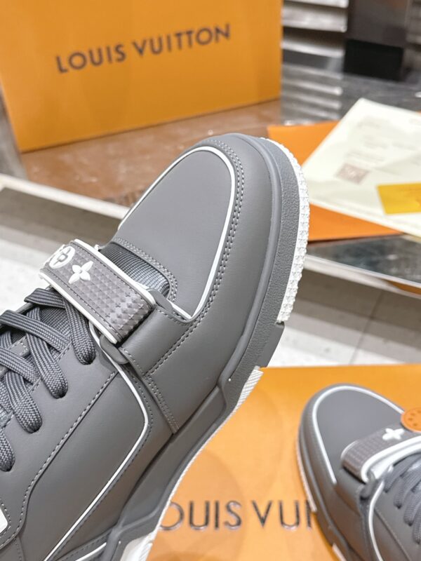 sy_no_905E3339459F06258EA362276D68A499_5 Louis Vuitton LV Trainer Dark Charcoal Grey & White Contrast Sneakers