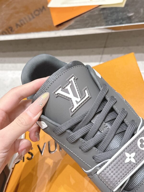 sy_no_905E3339459F06258EA362276D68A499_6 Louis Vuitton LV Trainer Dark Charcoal Grey & White Contrast Sneakers