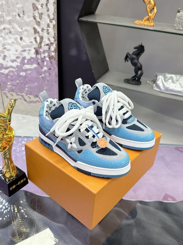 sy_no_905FF48D43903F33CB06BC6121A8EE4F_1 Louis Vuitton LV Skate Blue, Grey & Navy Retro Skate Sneakers