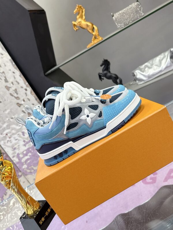 sy_no_905FF48D43903F33CB06BC6121A8EE4F_2 Louis Vuitton LV Skate Blue, Grey & Navy Retro Skate Sneakers
