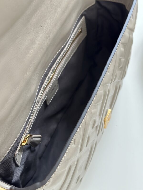 Fendi Baguette Handbag – Gray Lambskin